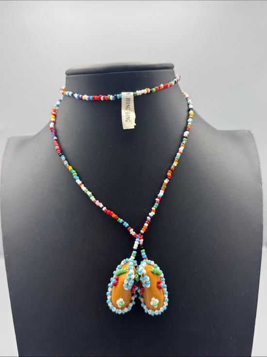 Jewelry - American Indian southwest turquoise colored beads necklace with moccasins